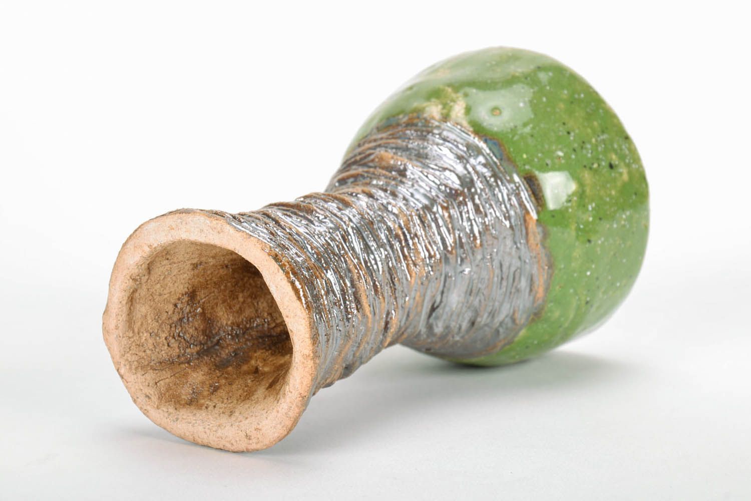Taça de cerâmica brilhante feita à mão revestida com esmalte para beber foto 4