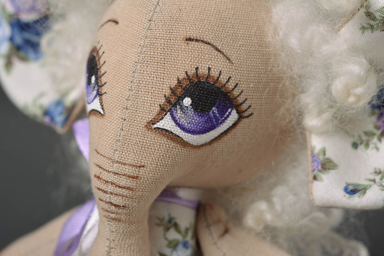 Handmade Kuscheltier Elefant im Kleid Stoff Spielzeug Geschenk für Kinder  foto 2