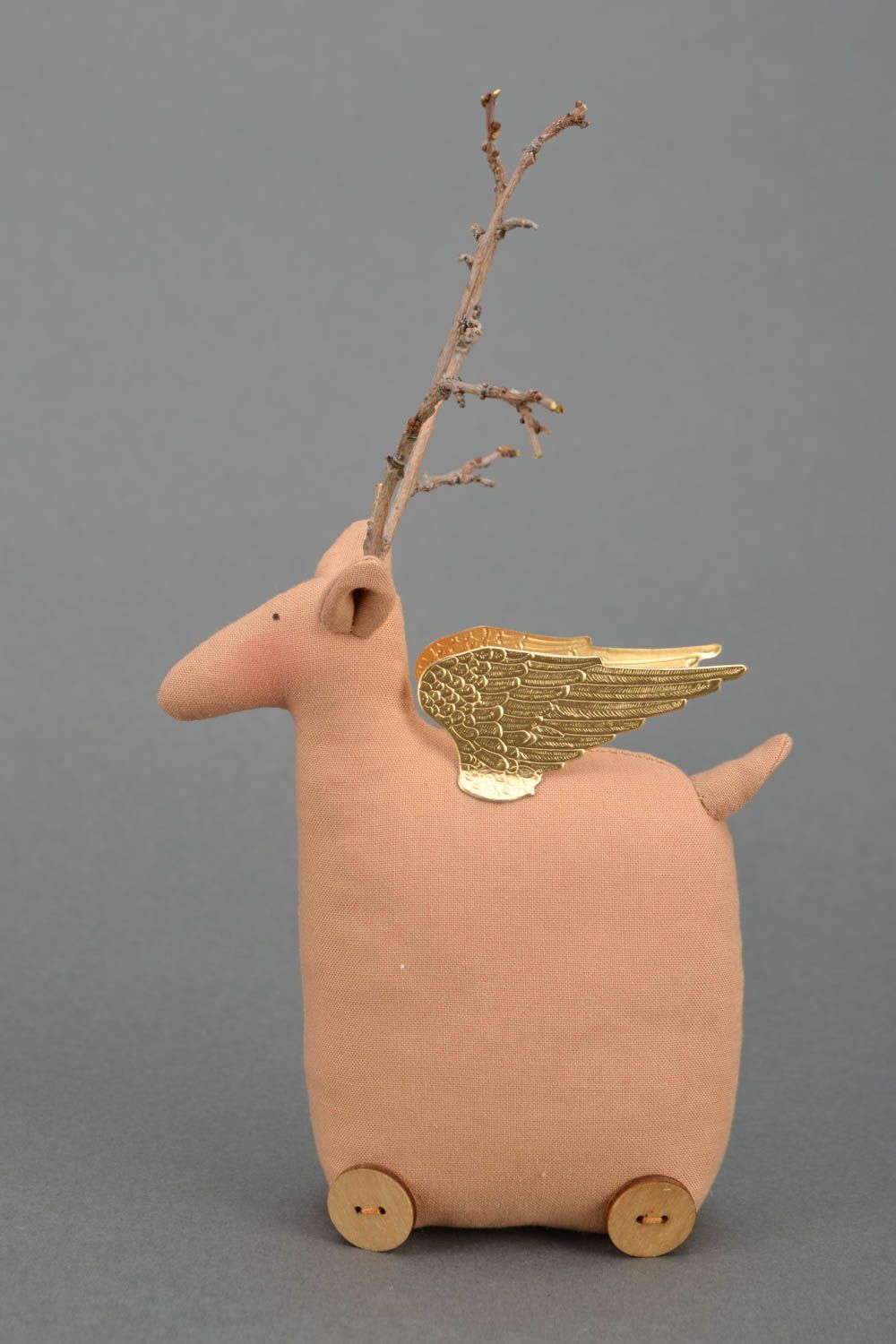 Peluche décorative originale faite main cerf avec ailes photo 3
