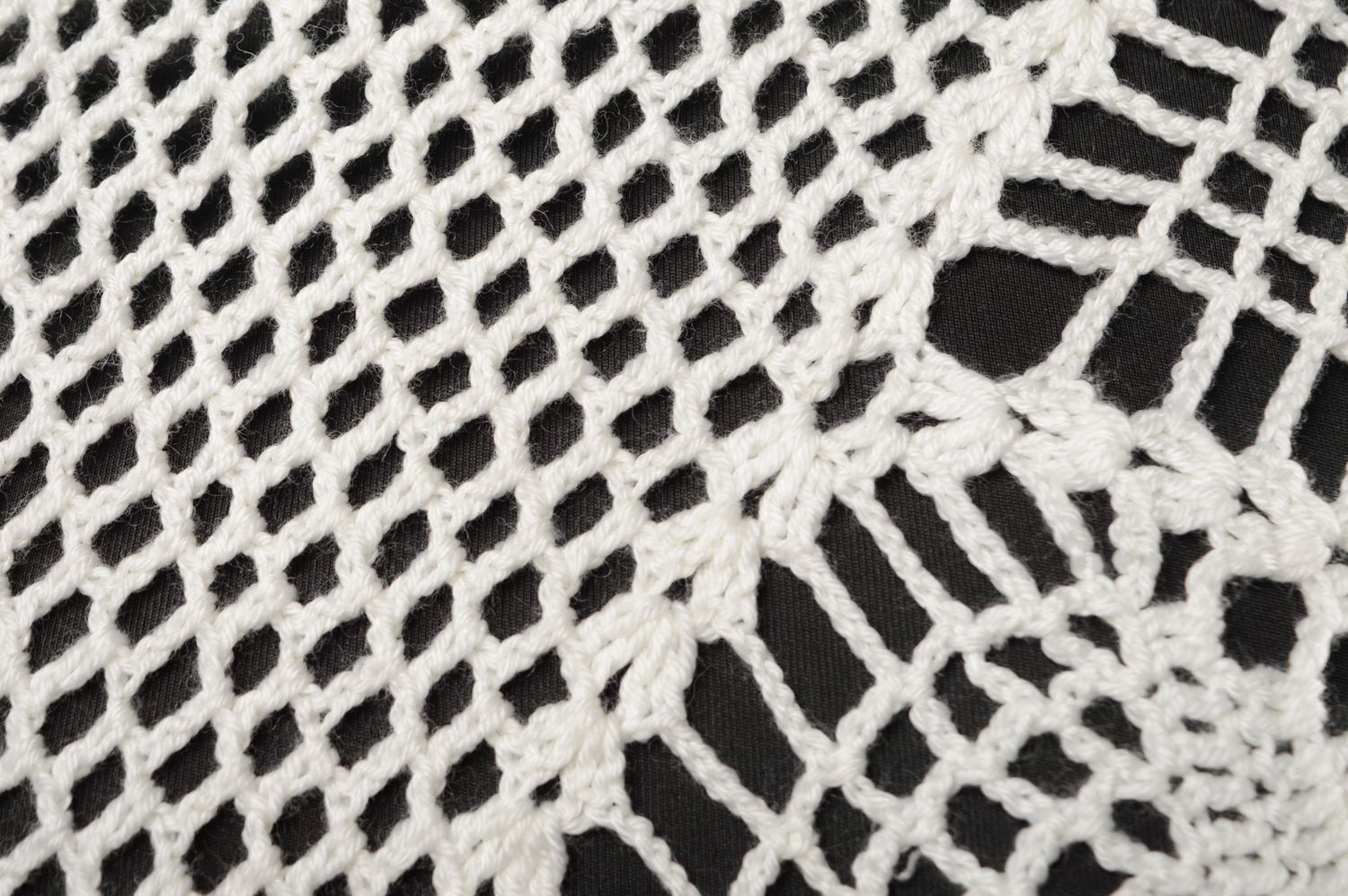 Handmade white lacy crochet shawl photo 2