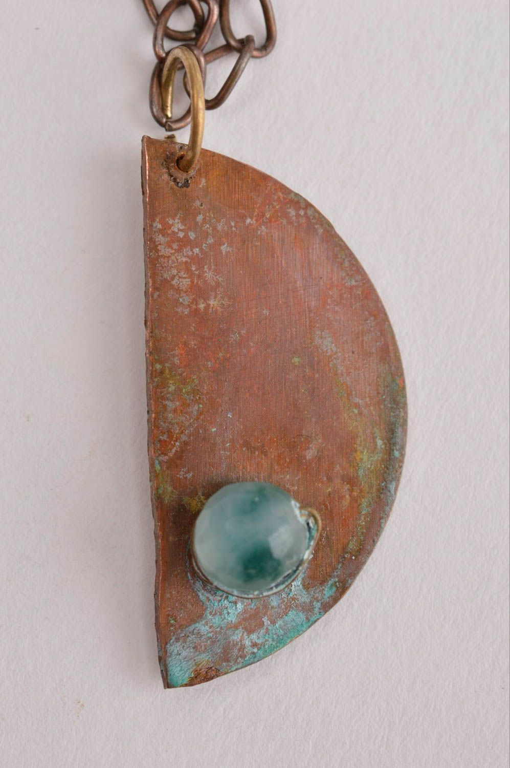 Colgante de metal artesanal regalo original bisutería fina de cobre con jade foto 4