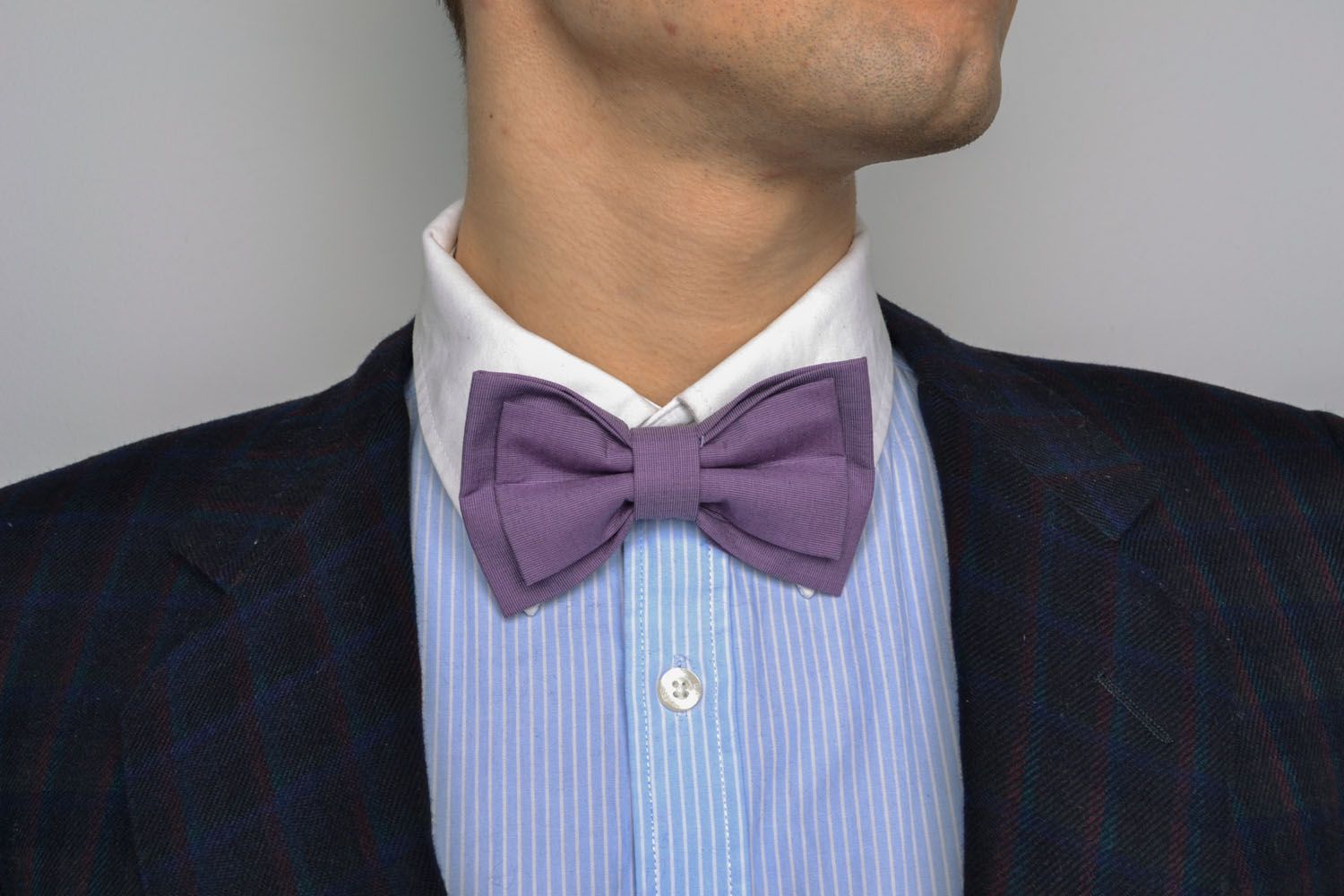 Бледно-фиолетовый галстук-бабочка фото 1
