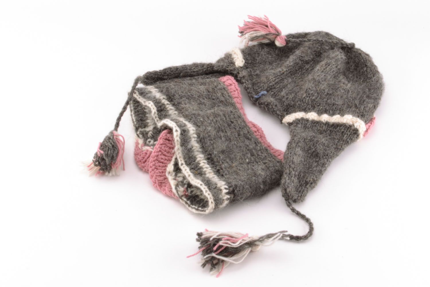Gorro e cachecol de lã feitos à mão em botão  foto 4