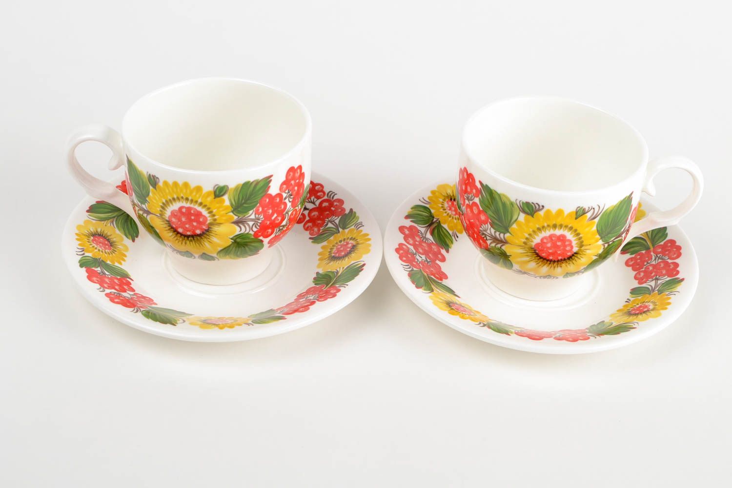 Set of 2 porcelain white drinking cups for tea with handle and Russian style flower pattern photo 5
