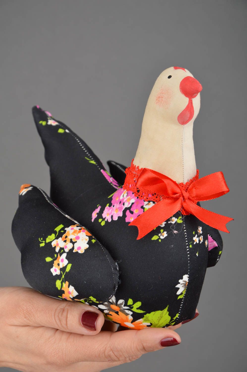 Handgemachtes Stoff Kuscheltier Huhn aus Baumwolle für Haus Deko originell schön foto 3
