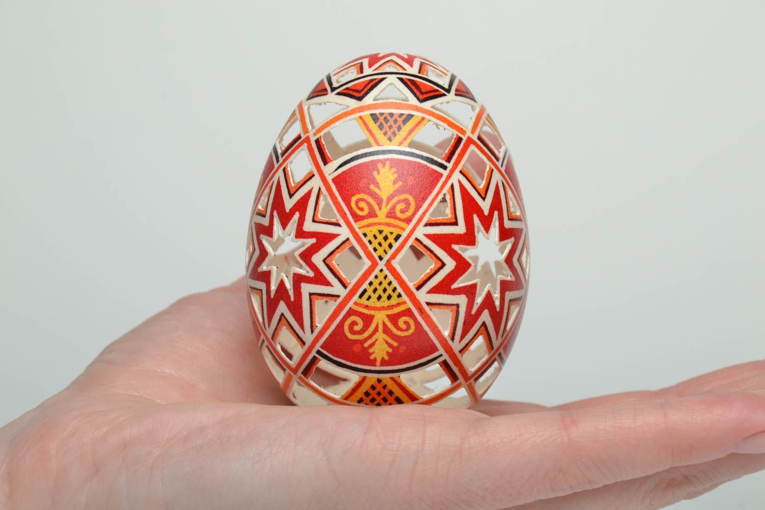 Huevo de Pascua pintado calado foto 5