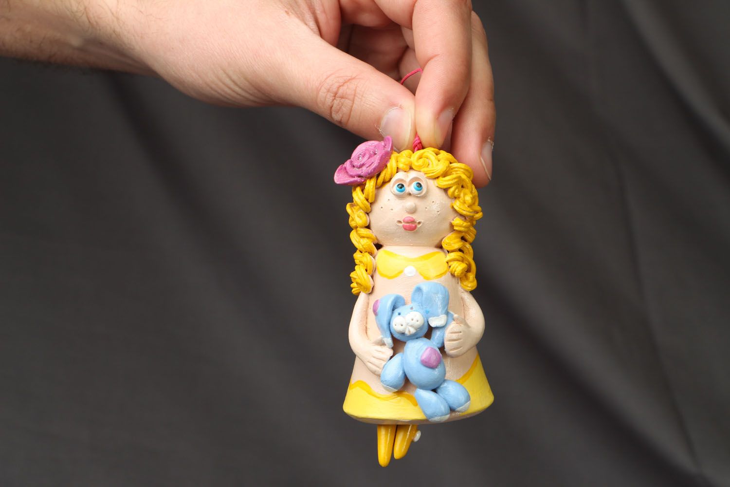 Cloche décorative faite main en argile peint à suspendre figurine originale photo 4