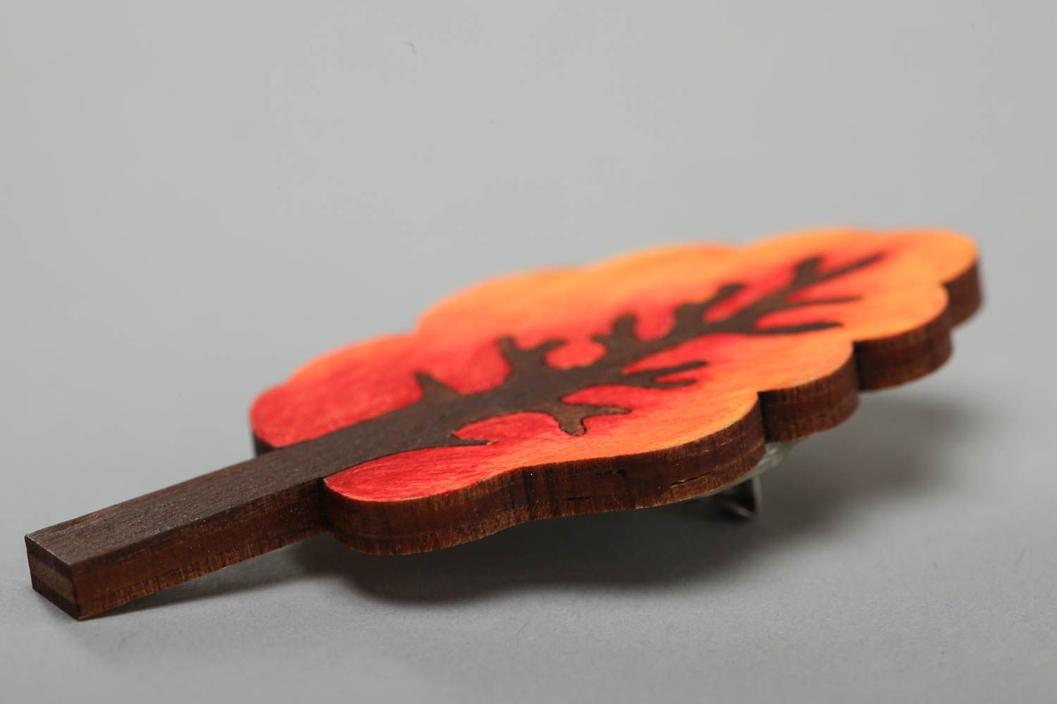 Handgemachte originelle Brosche aus Holz orange bunt in Form vom Baum originell foto 3