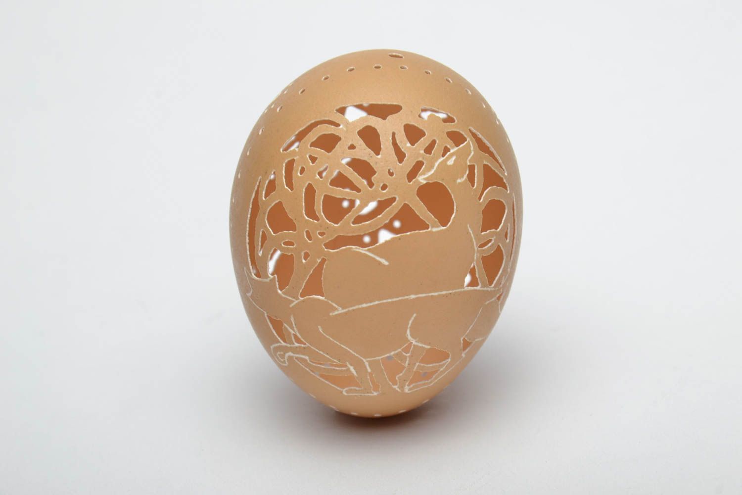 Engraved chicken egg with carving for home decor photo 2