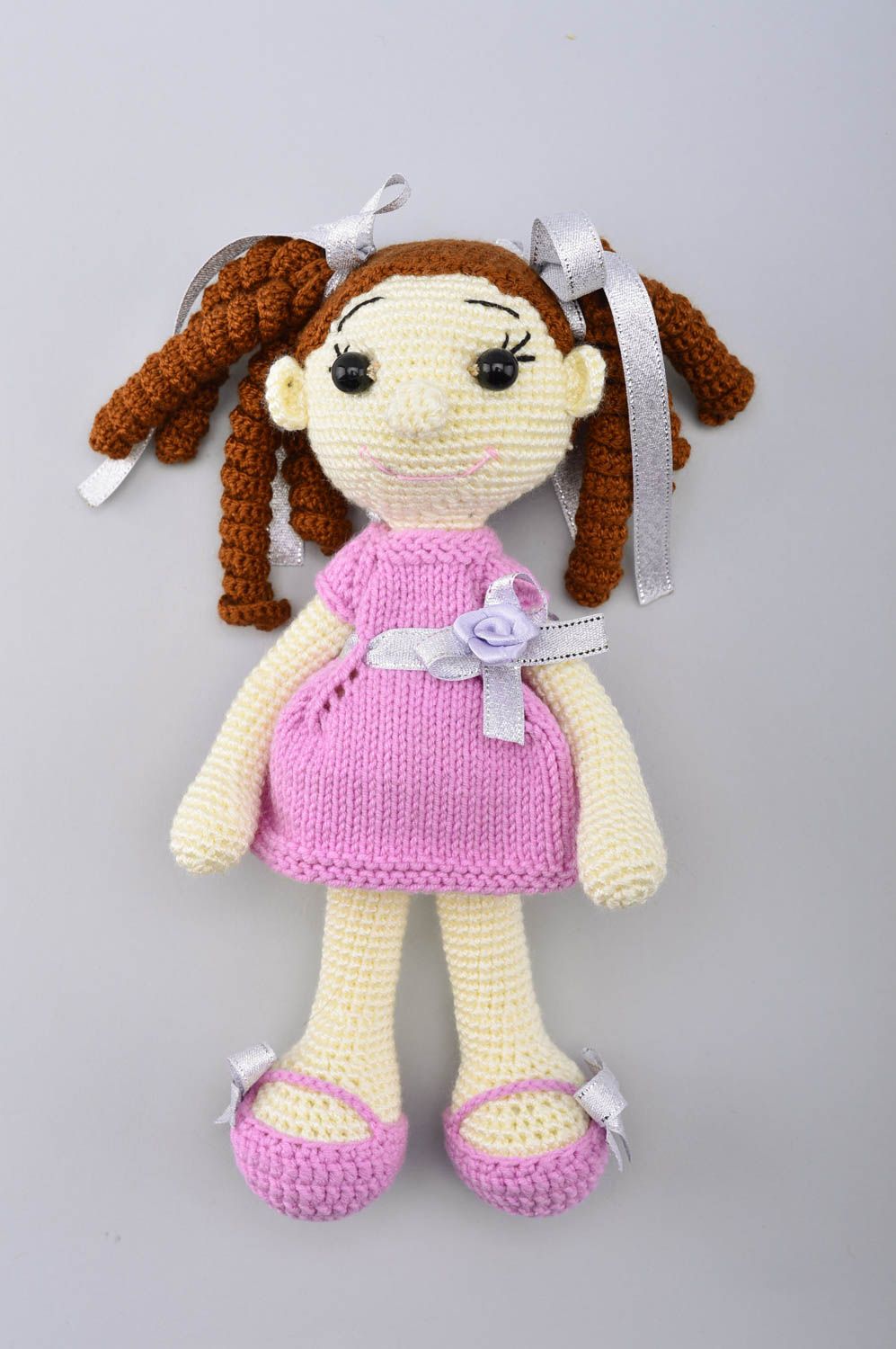 Handgemachte Designer Puppe gehäkelt Stoff Spielzeug schöne Puppe im lila Kleid foto 2