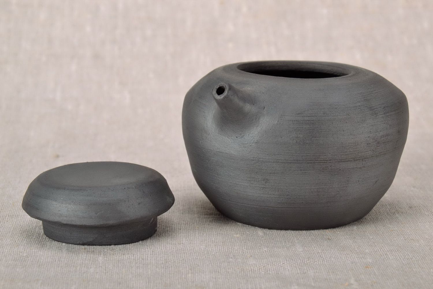 Clay kettle-teapot photo 3