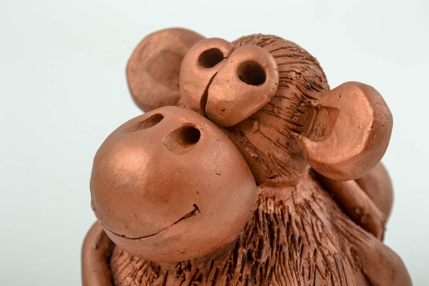 Salvadanaio fatto a mano di argilla souvenir scimmietta in ceramica originale foto 3