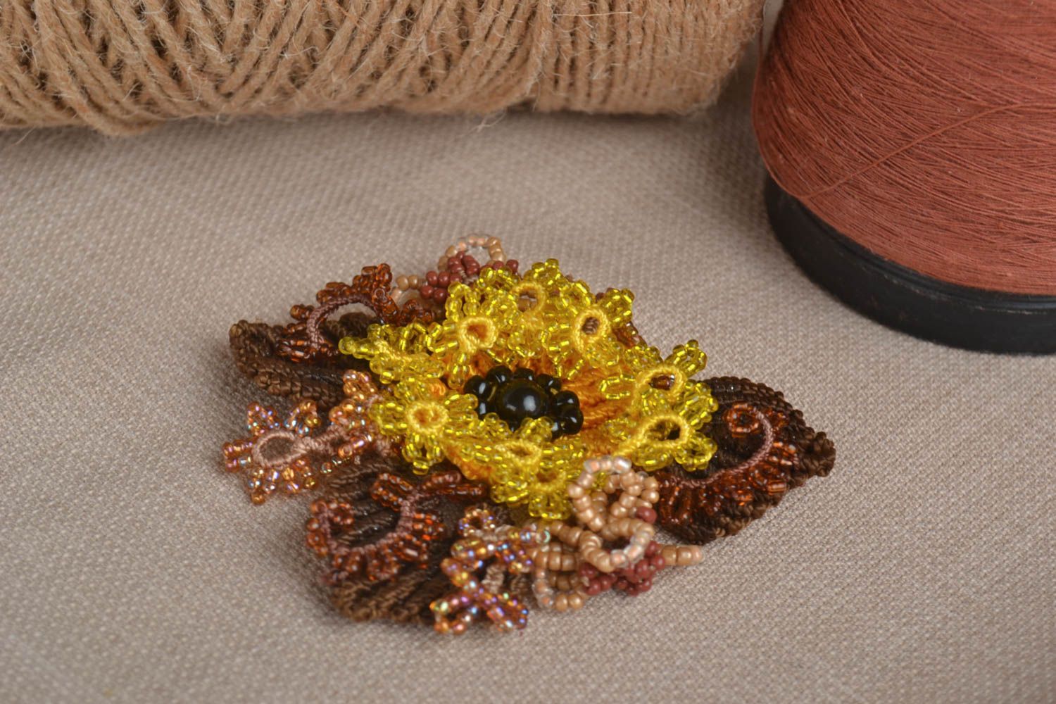 Stylish handmade textile brooch jewelry woven flower brooch beadwork ideas photo 1