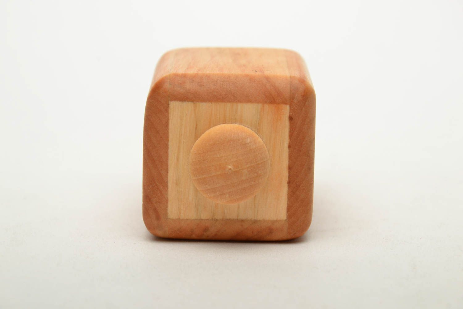 Juguete de madera con forma de sonajero foto 4