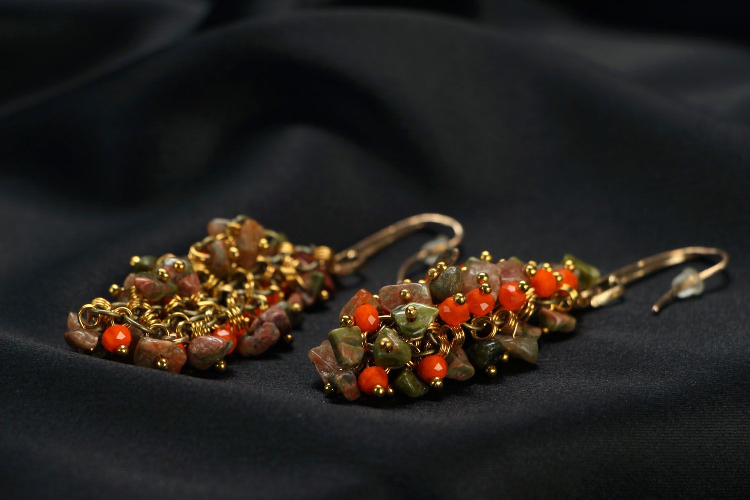 Earrings with crystal and unakit photo 2
