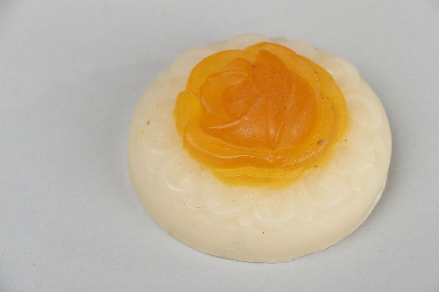 Soap on the basis of yellow clay Rose photo 3