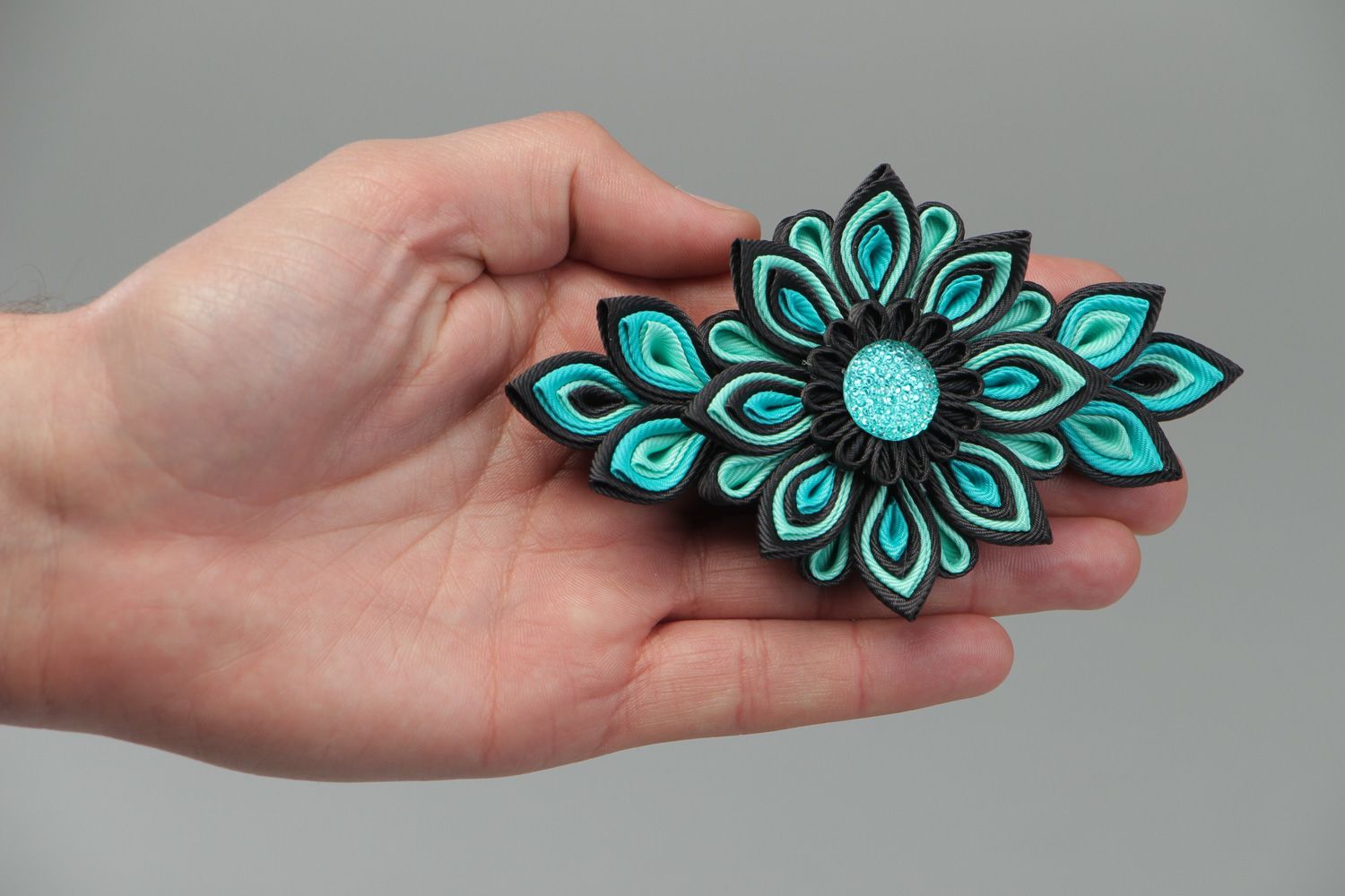 Black and turquoise handmade hair clip with kanzashi flower made of rep ribbons photo 4