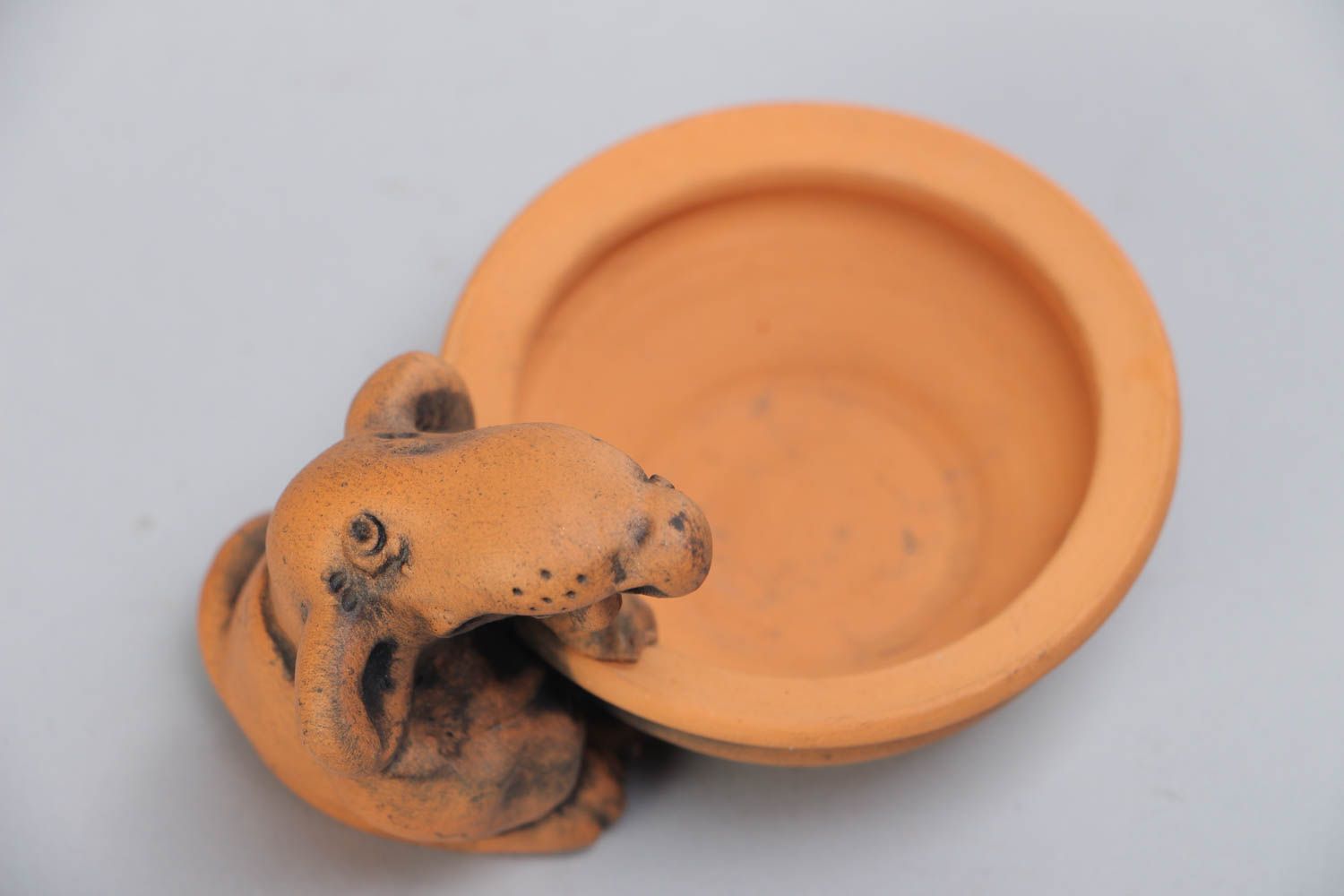 Small light brown decorative ceramic salt cellar with figurine of mouse handmade photo 3