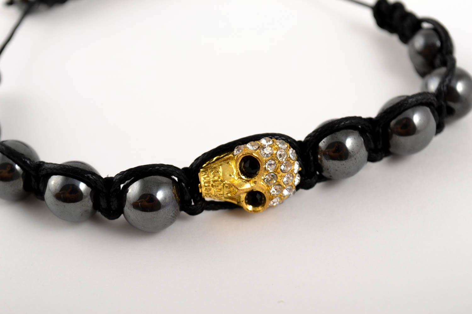 Strand black beads on black cord unisex bracelet with scull centerpiece photo 4