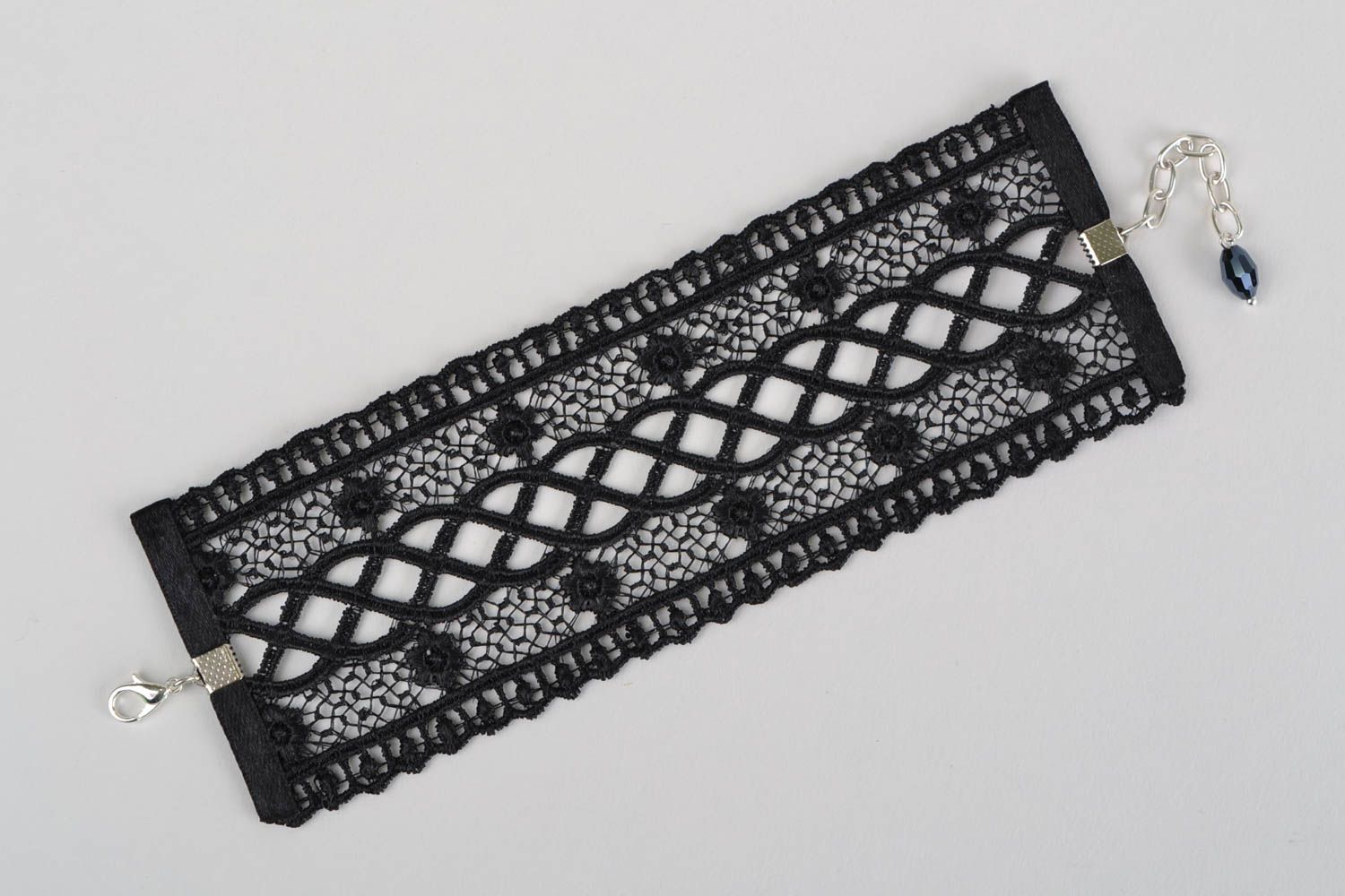 Schwarzes zartes handgemachtes Armband aus Spitze zu Vintage Kleid für Frauen foto 5