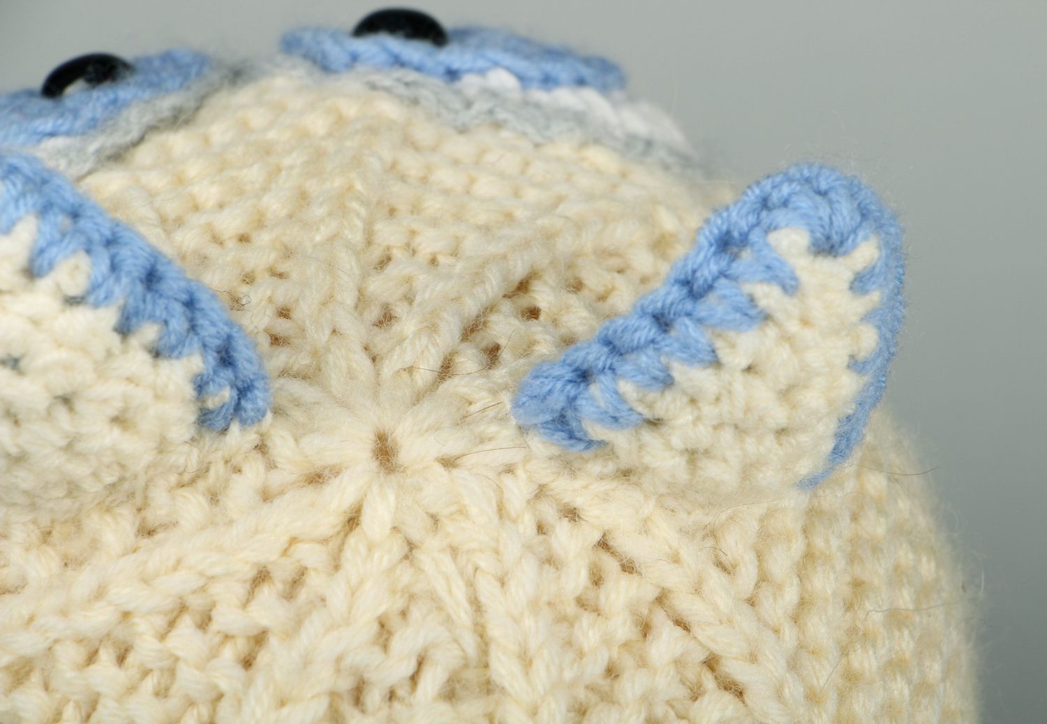 Bonnet personnalisé oreilles de chat tricoté en mi-laine  photo 4