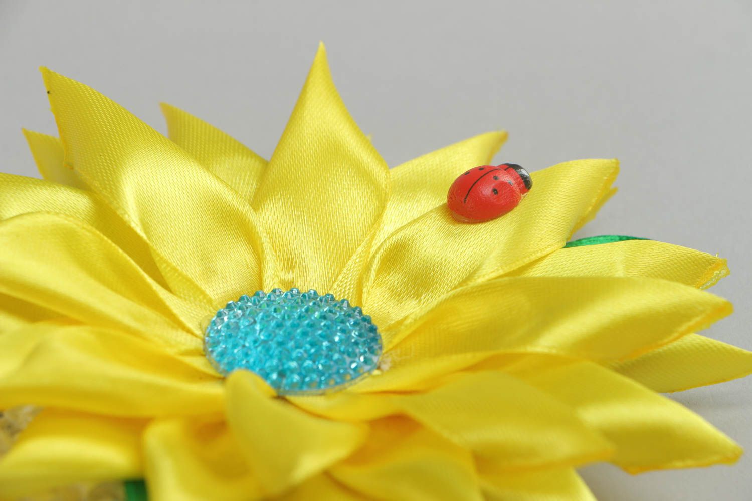 Bandeau avec fleur kanzashi jaune en rubans de satin fait main pour enfant photo 3