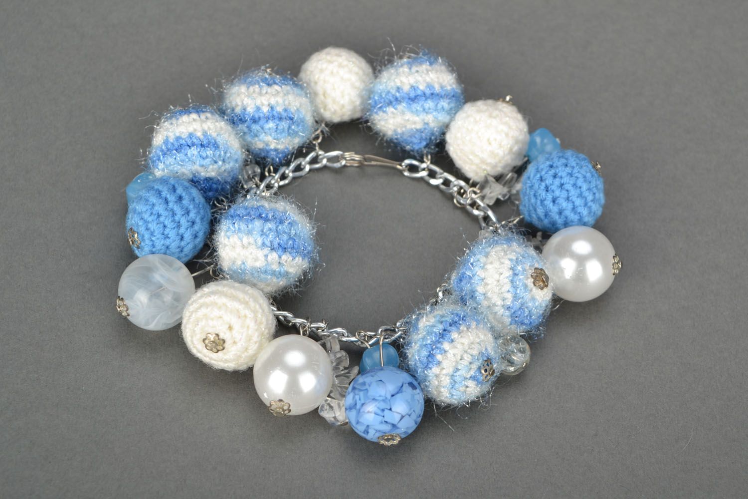 Crocheted beaded bracelet photo 1
