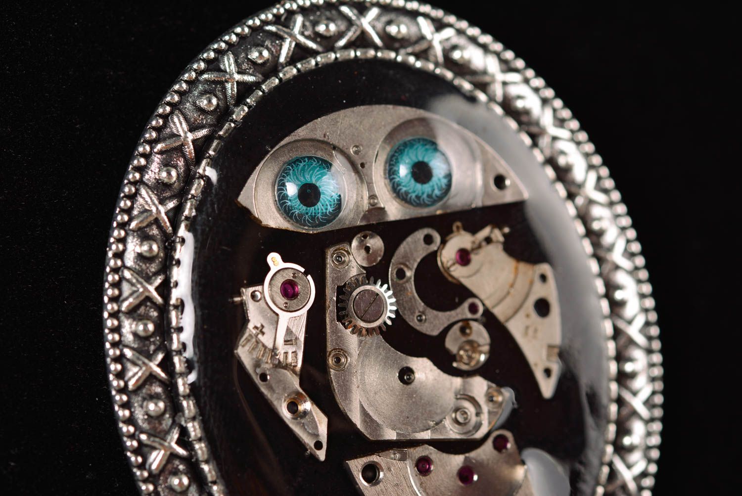 Pendentif robot Bijou fait main steampunk ovale en métal Cadeau original photo 3