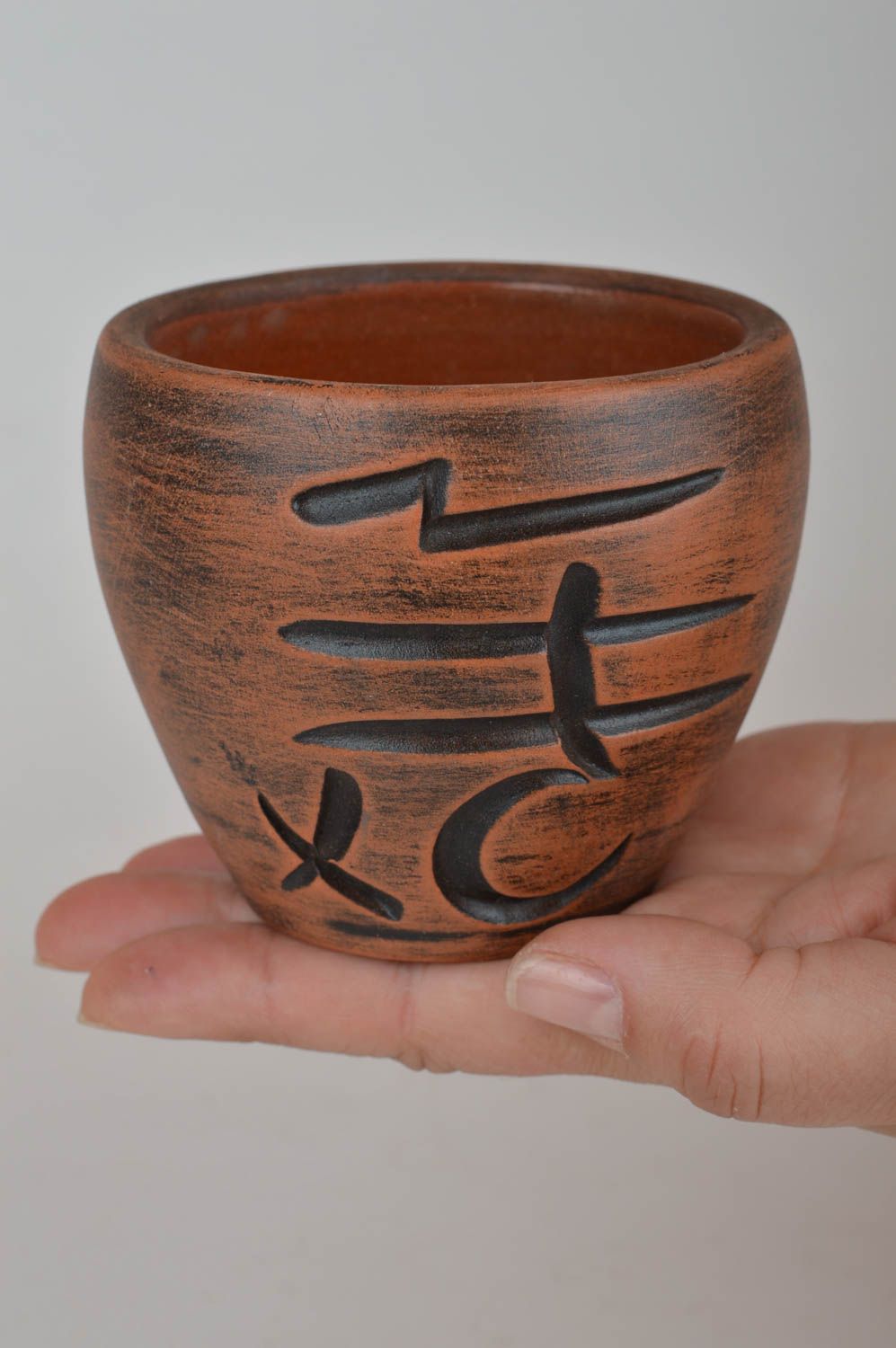 Глиняный бокал для саке красивая японская рюмка ручной работы объемом 150 мл фото 3