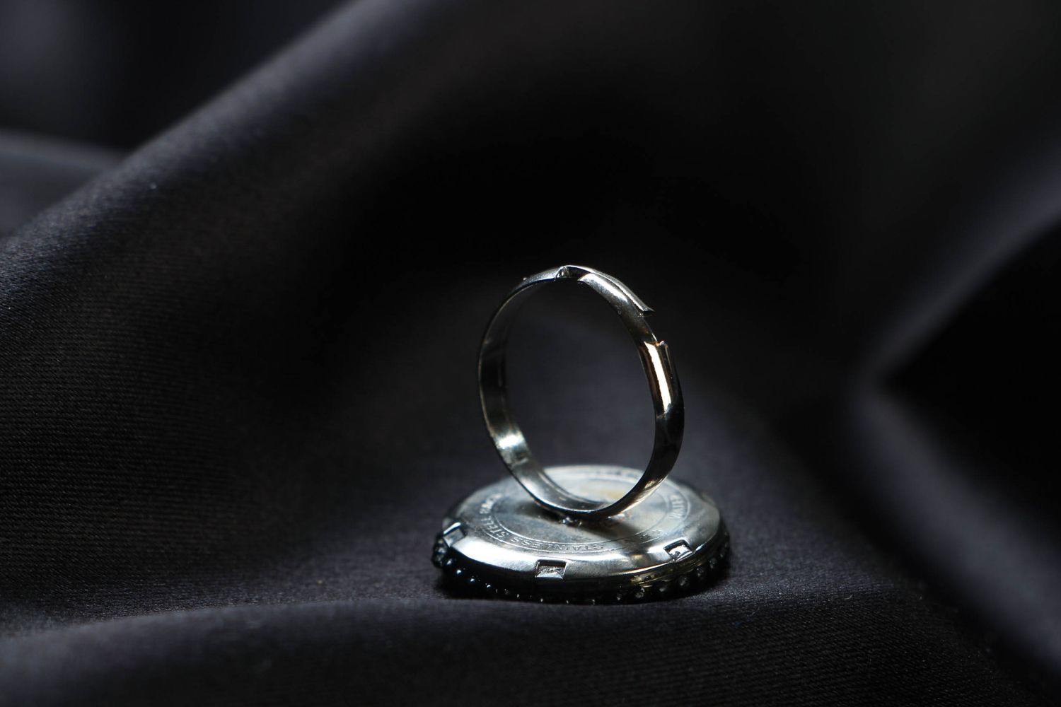Круглое кольцо в стиле киберпанк фото 3