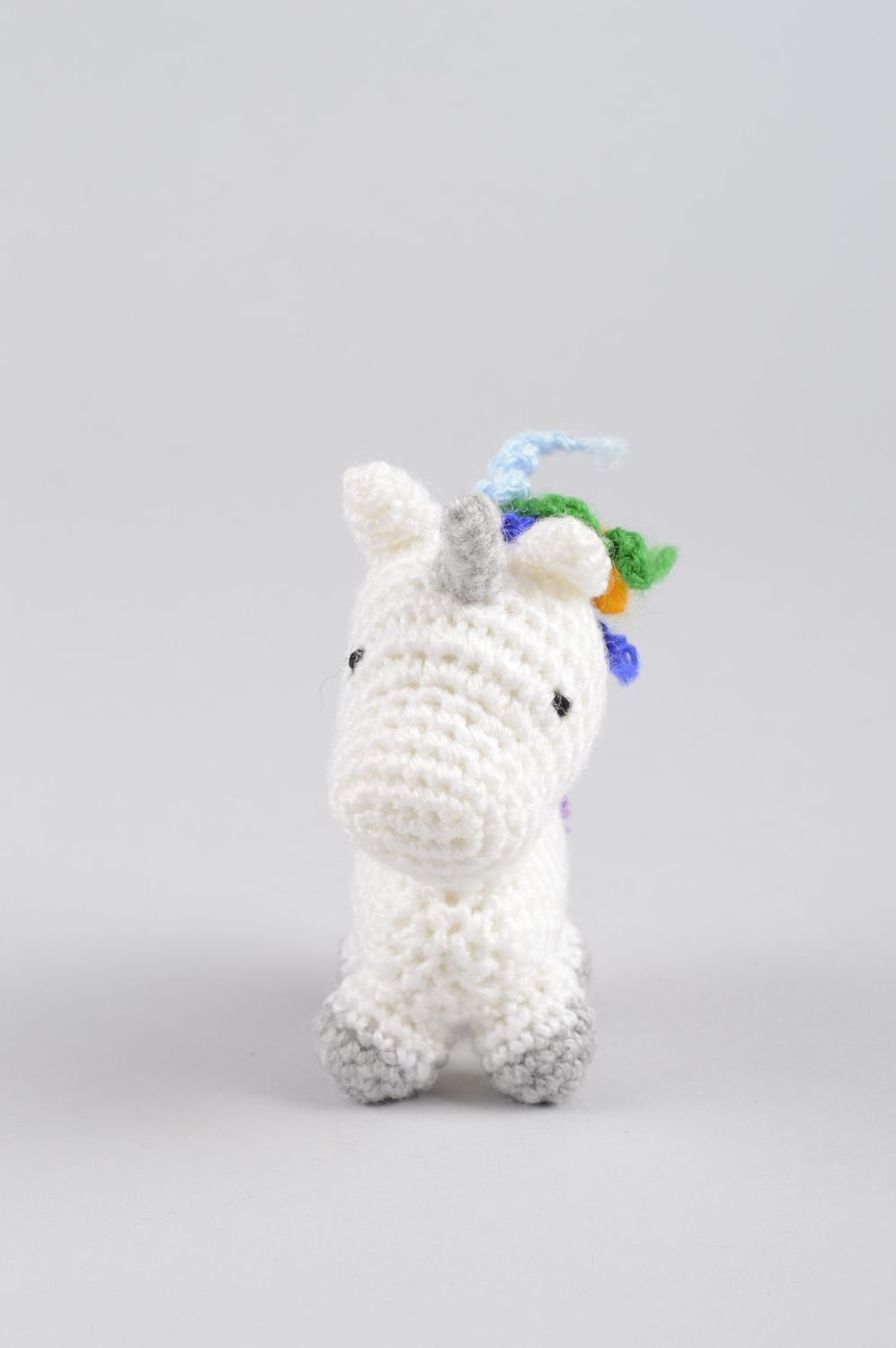Juguete hecho a mano regalo original muñeco artesanal tejido Unicornio blanco foto 2