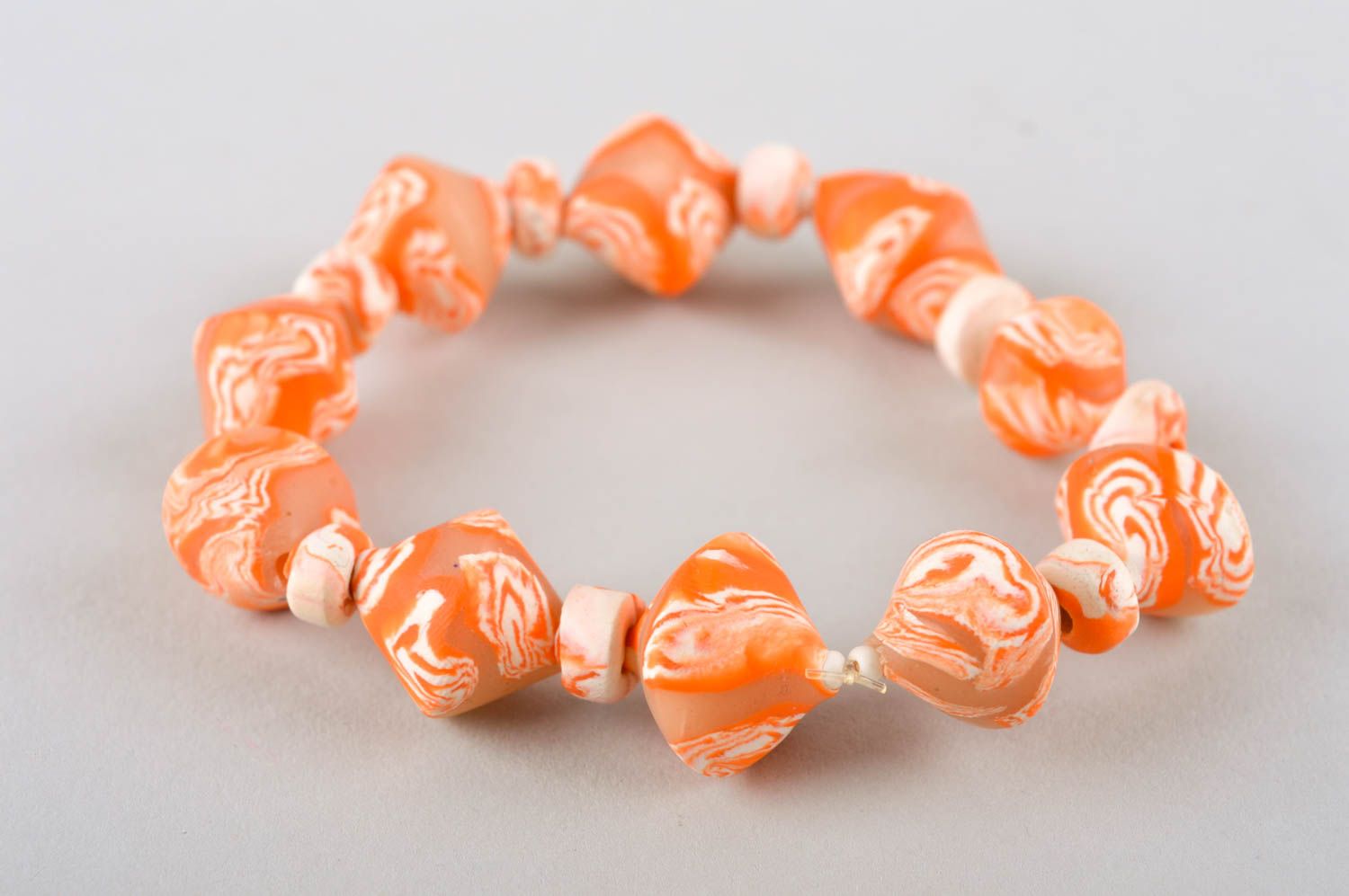 Bracelet orange Bijou fait main en pâte polymère design stylé Accessoire femme photo 3