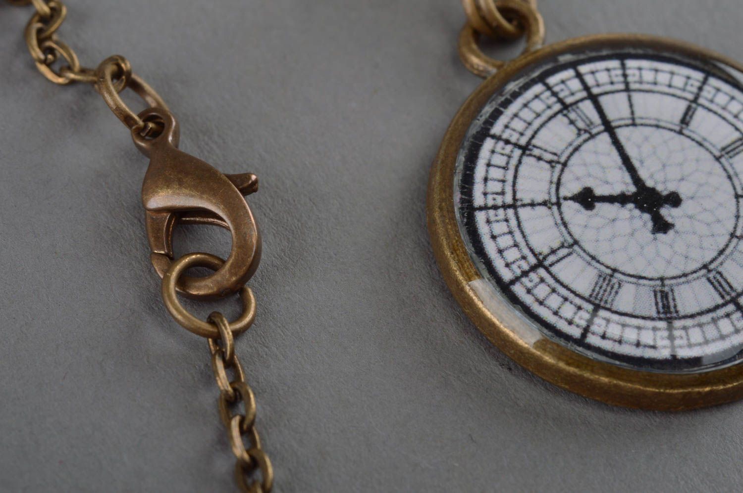 Handmade stylish vintage designer round pendant in the shape of dial coated with epoxy photo 3