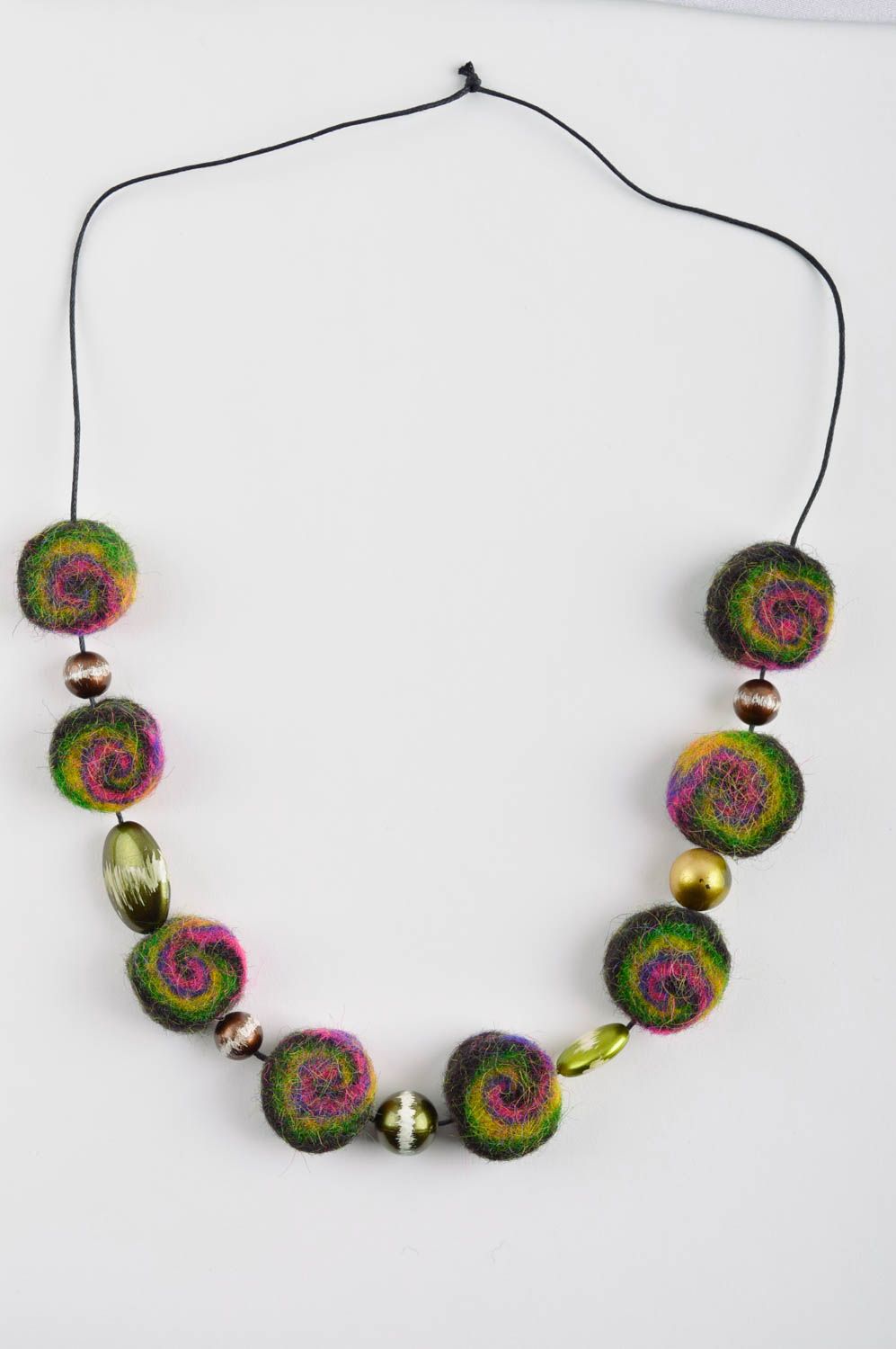 Handmade felted necklace designer jewelry made of wool stylish accessories  photo 2