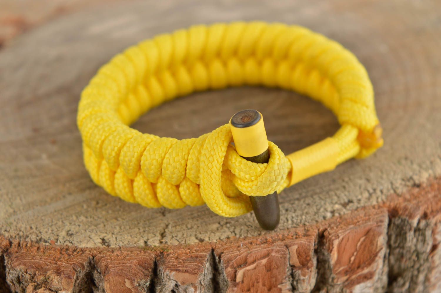 Bracelet paracorde Bijou fait main tressé jaune Accessoire original pour homme photo 1