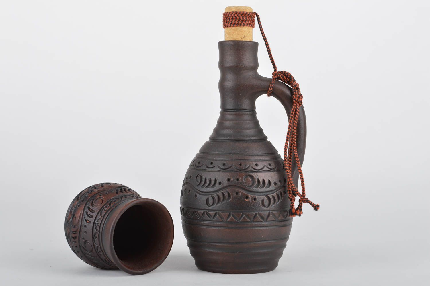 Juego de vajilla cerámica vaso y botella artesanales de color marrón   foto 5