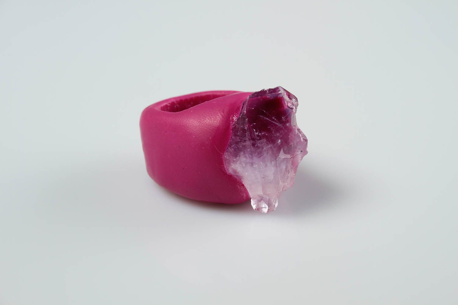 Anello da donna fatto a mano in argilla polimerica rosa bello con ametista foto 2
