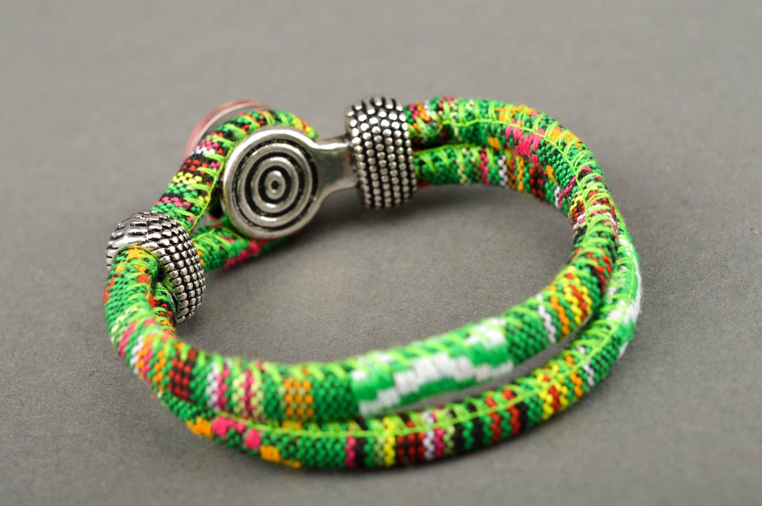 Handmade grünes Stoff Armband modisch Designer Schmuck Frauen Accessoire foto 3