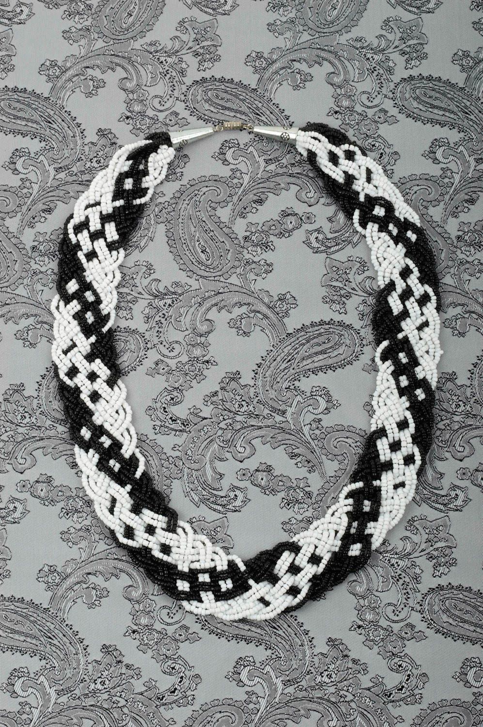 Collier perles rocaille Bijou fait main tissé blanc noir Accessoire femme photo 1