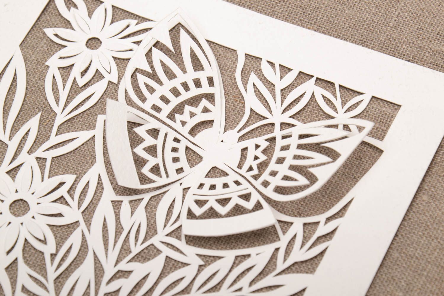 Tableau en papier avec ciselure fait main de créateur décoration style ethnique photo 3