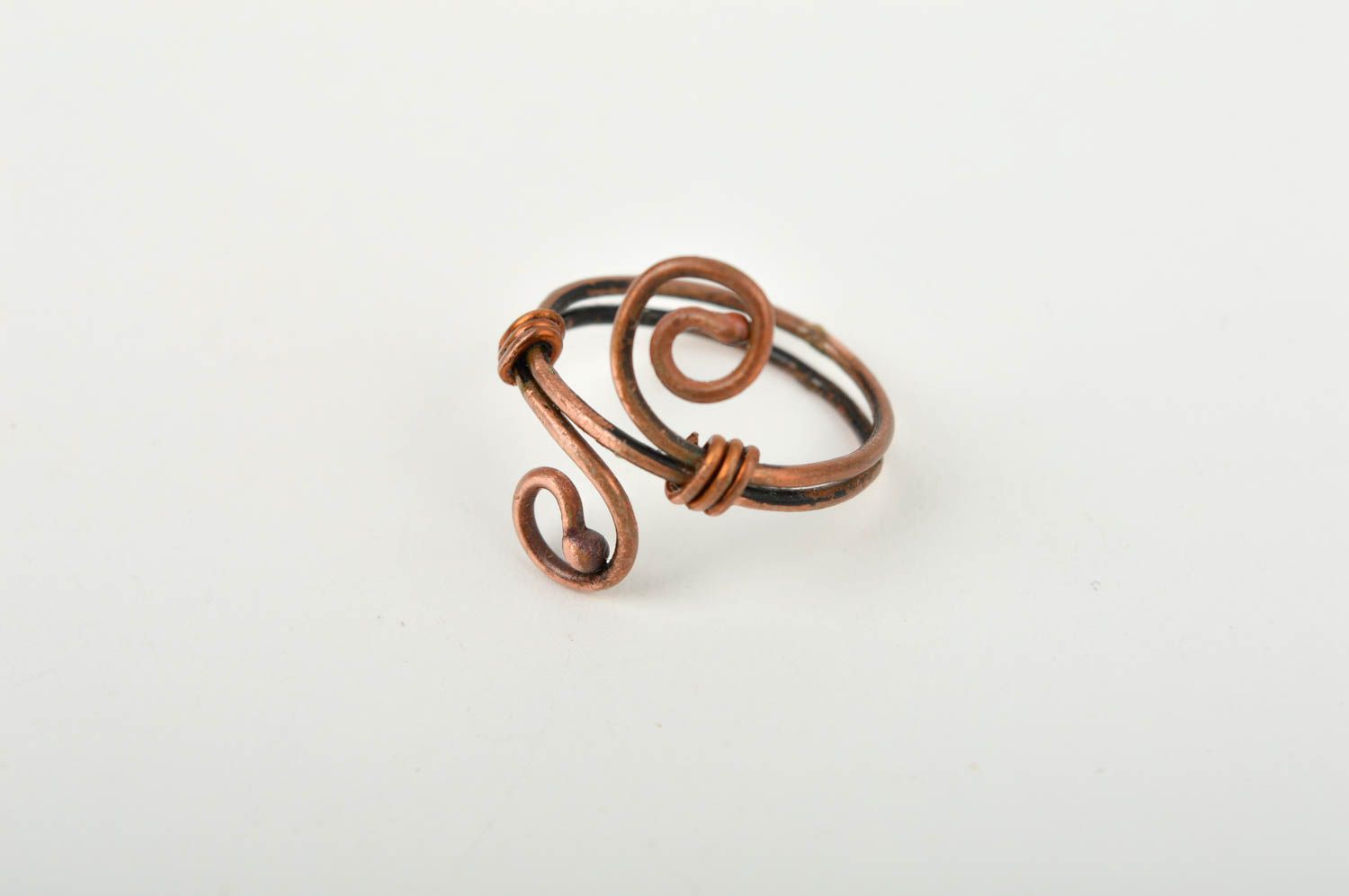 Bague en cuivre laqué Bijou fait main avec spirales design Cadeau pour femme photo 3