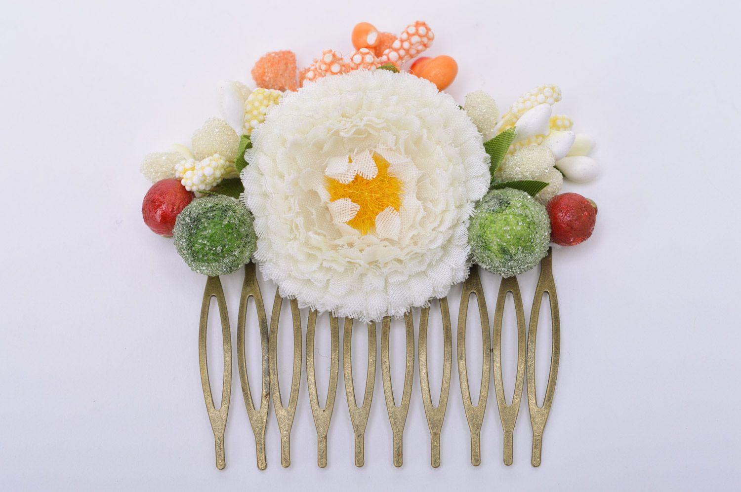 Handmade decorative metal hair comb with artificial flowers and berries Chamomile photo 2