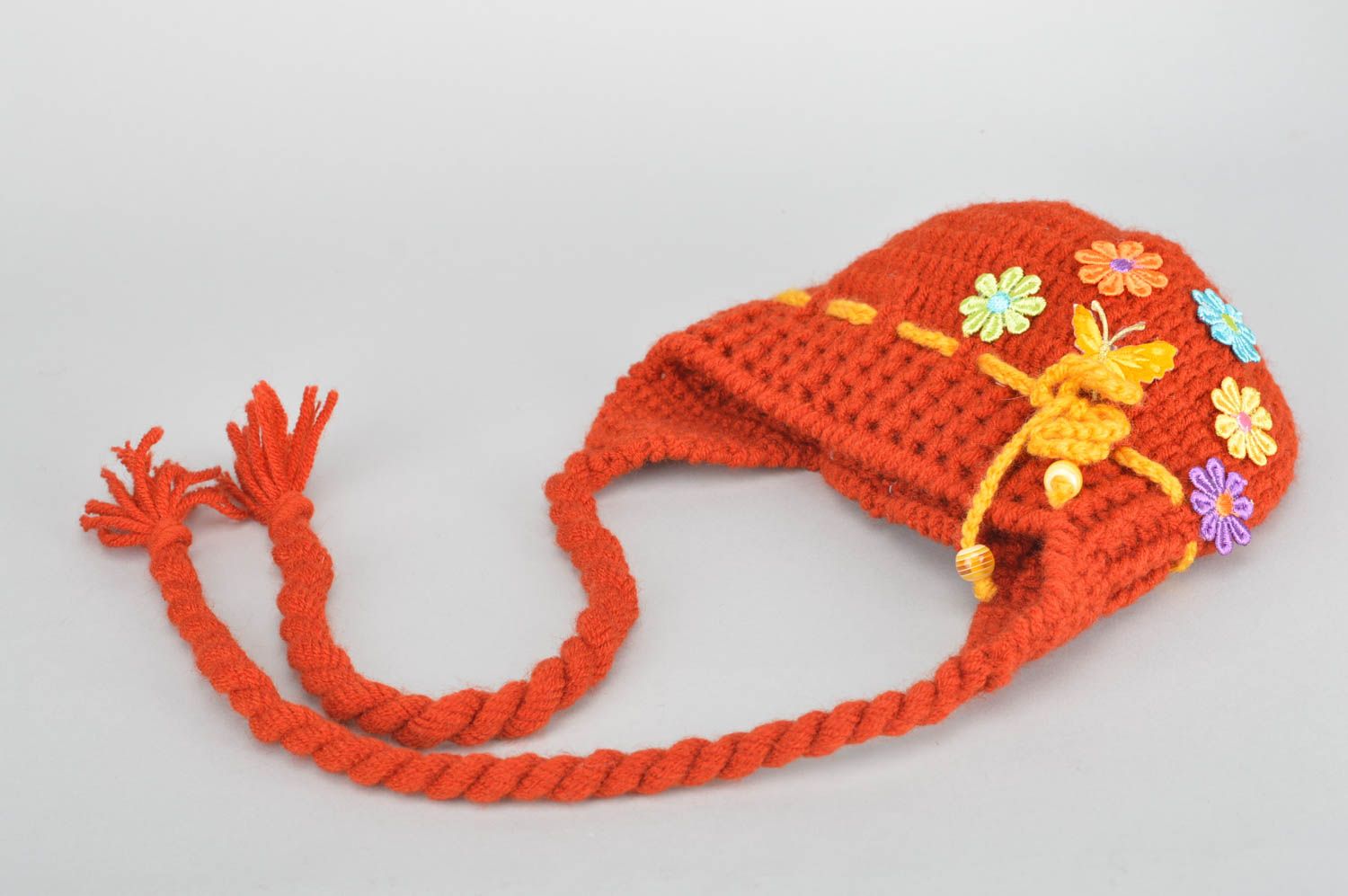 Gorro tejido hecho a mano de color rojo y amarillo ropa infantil regalo original foto 2