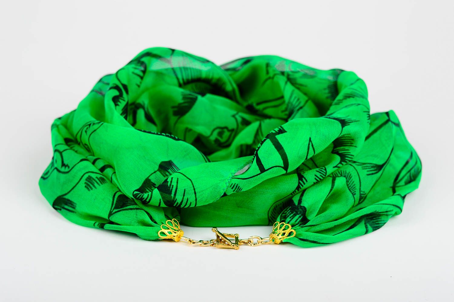 Sciarpa bella di chiffon fatta a mano accessorio da donna verde leggero foto 1