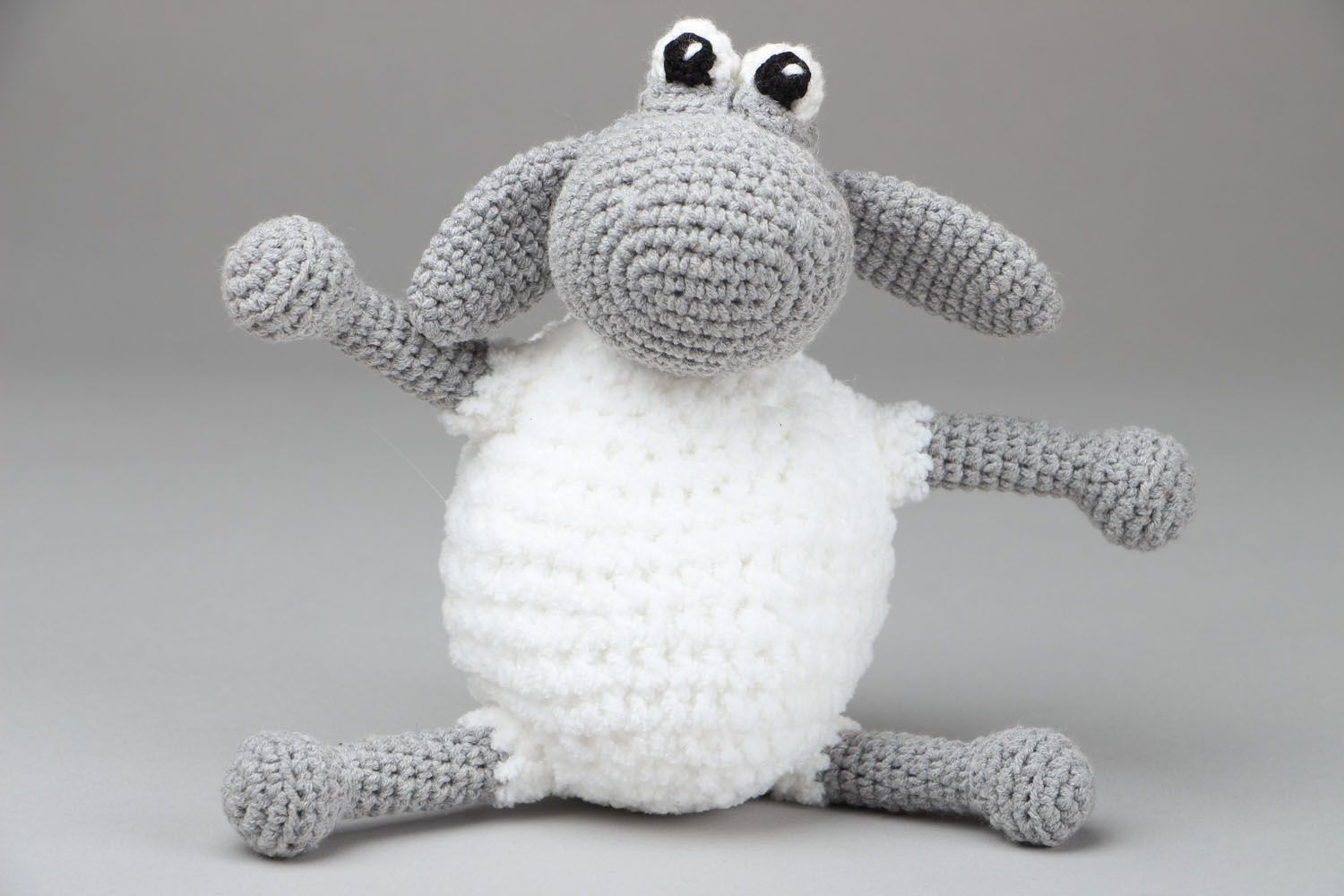 Crocheted toy photo 1