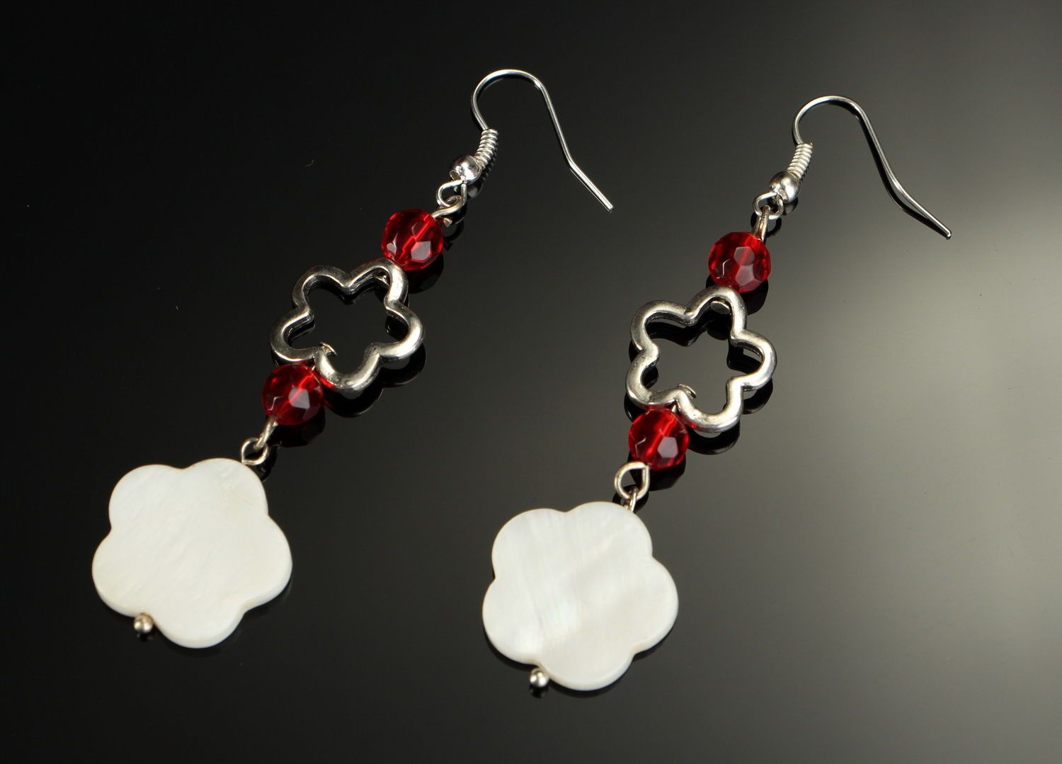 Long earrings made of mother of pearl photo 2