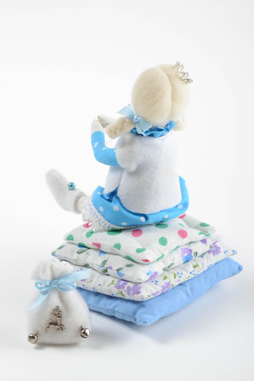 Poupée en tissu faite main jouet original pour enfant Princesse avec un sac photo 4