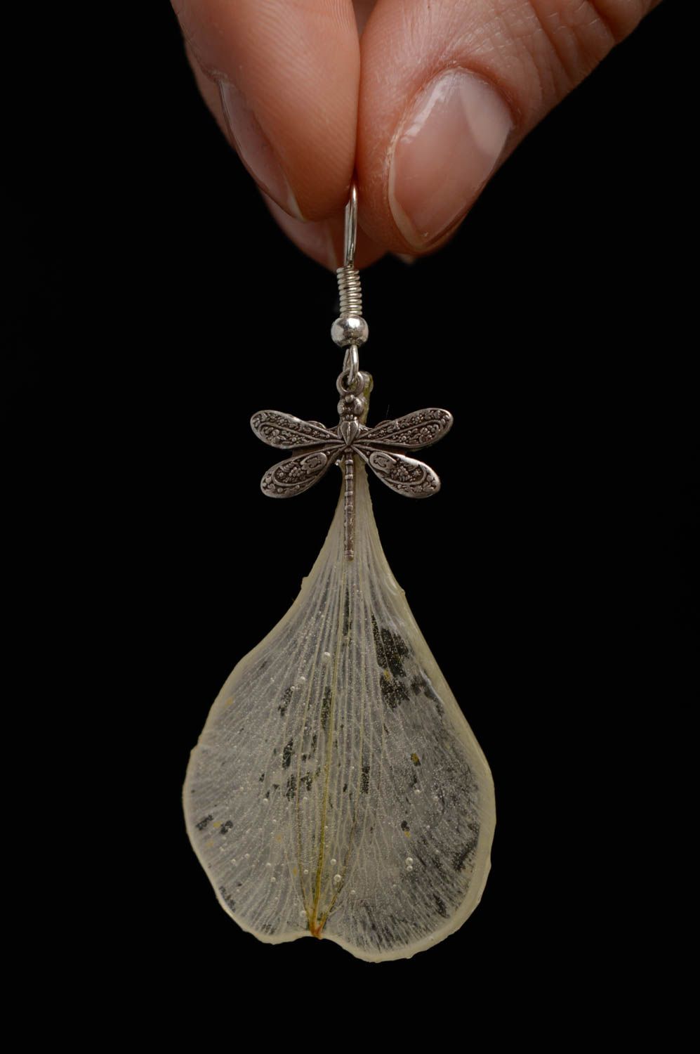 Dangle earrings with real alstromeriya petals coated with epoxy photo 3
