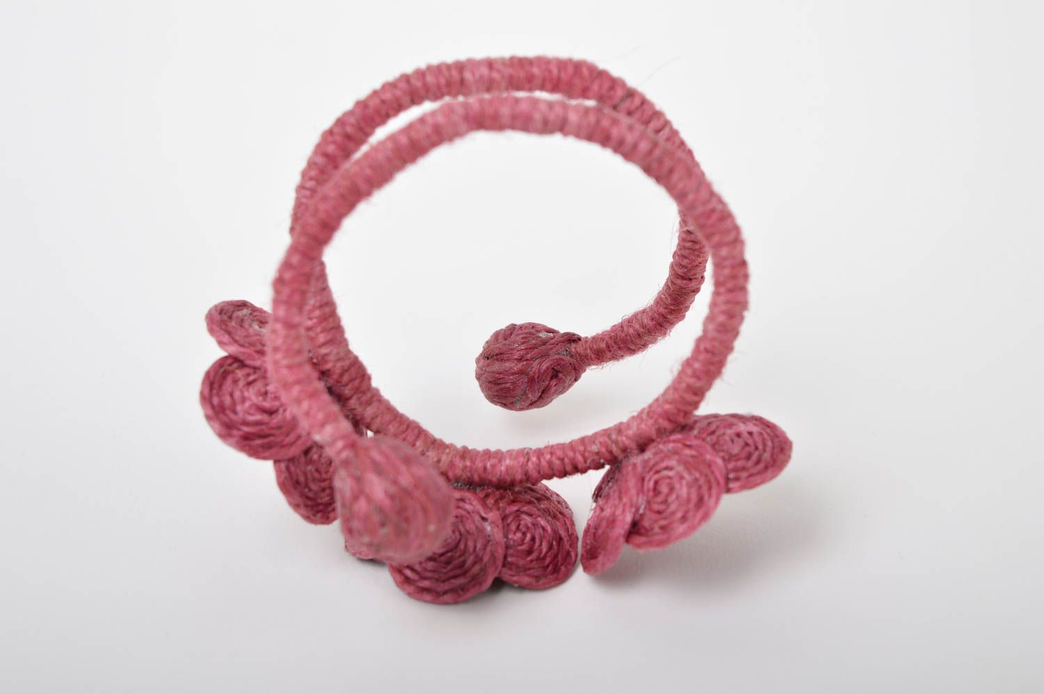 Bracelet avec fleurs Bijou fait main rose en ficelle Cadeau pour femme photo 3