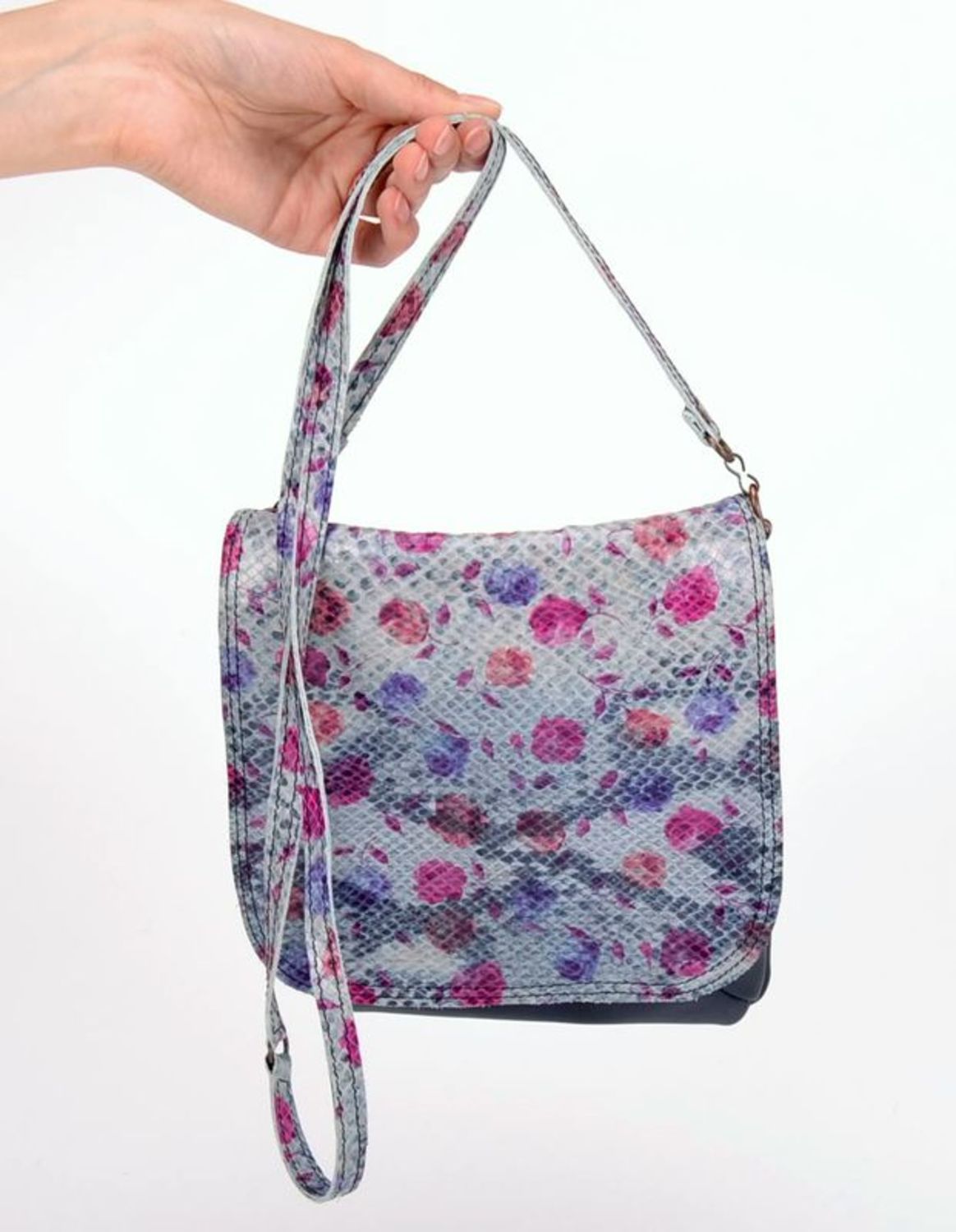 Leather shoulder bag with floral print photo 3